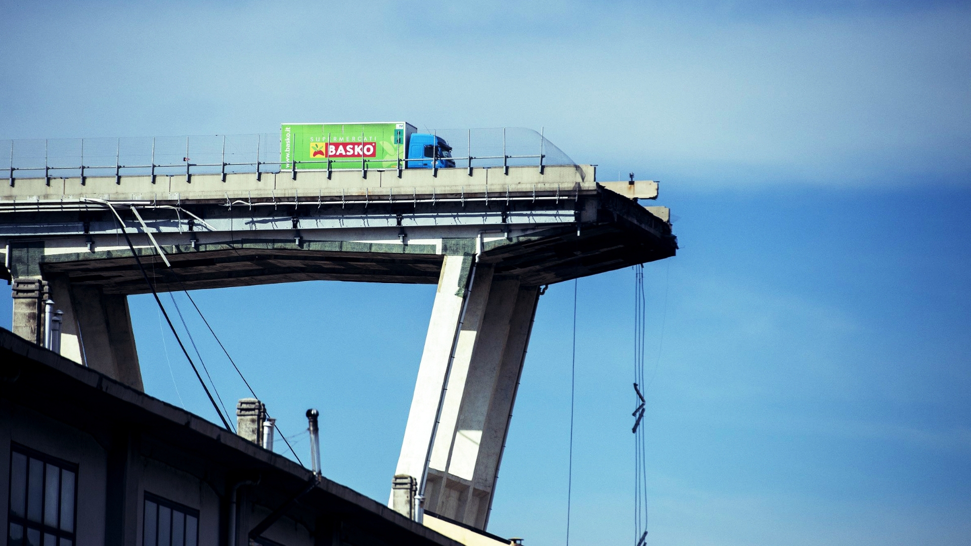 Ponte Morandi, quanto tempo e quanti soldi per ricostruirlo?