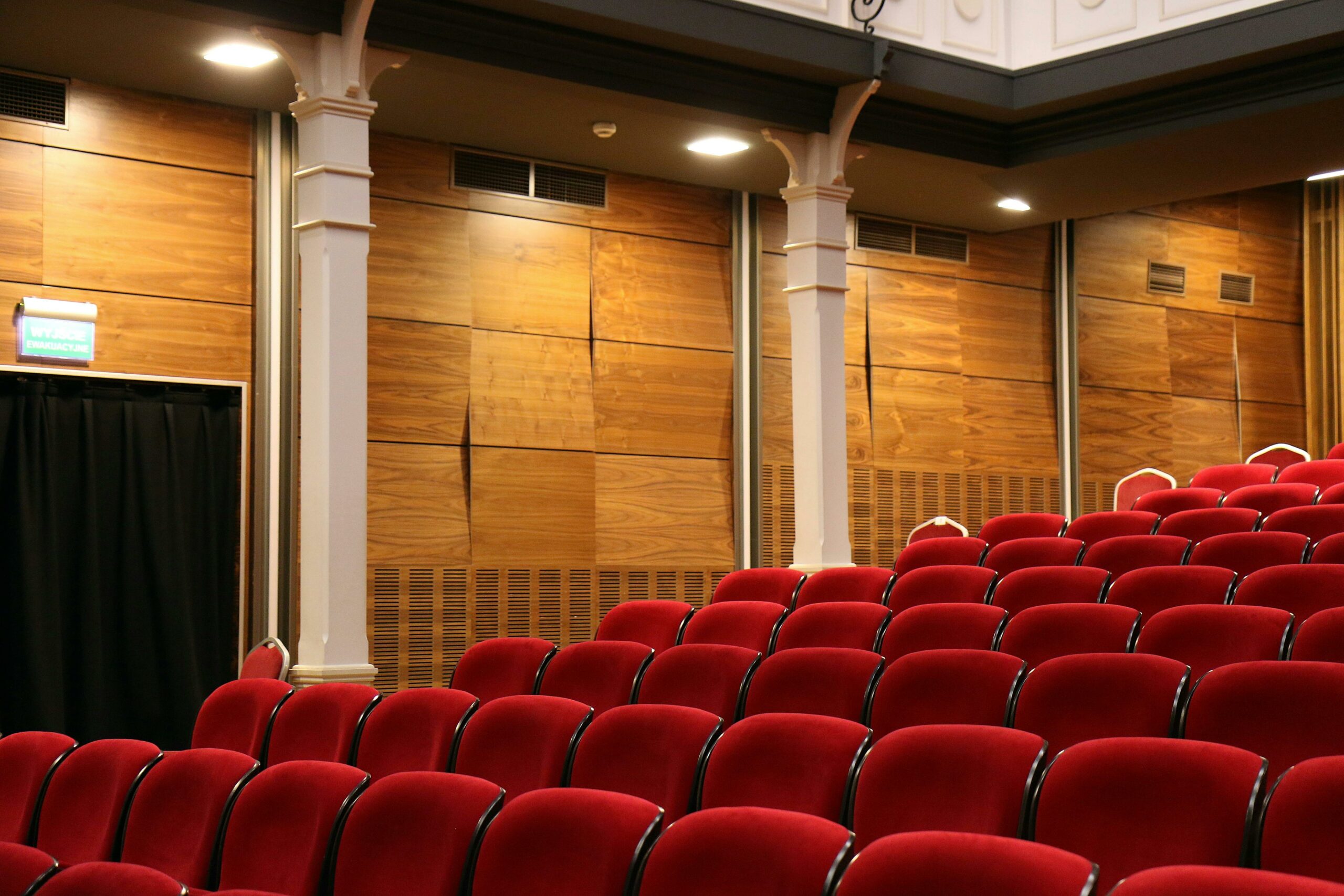 Caso Kaufmann e sussidi al cinema: l’assistenzialismo è nemico della cultura